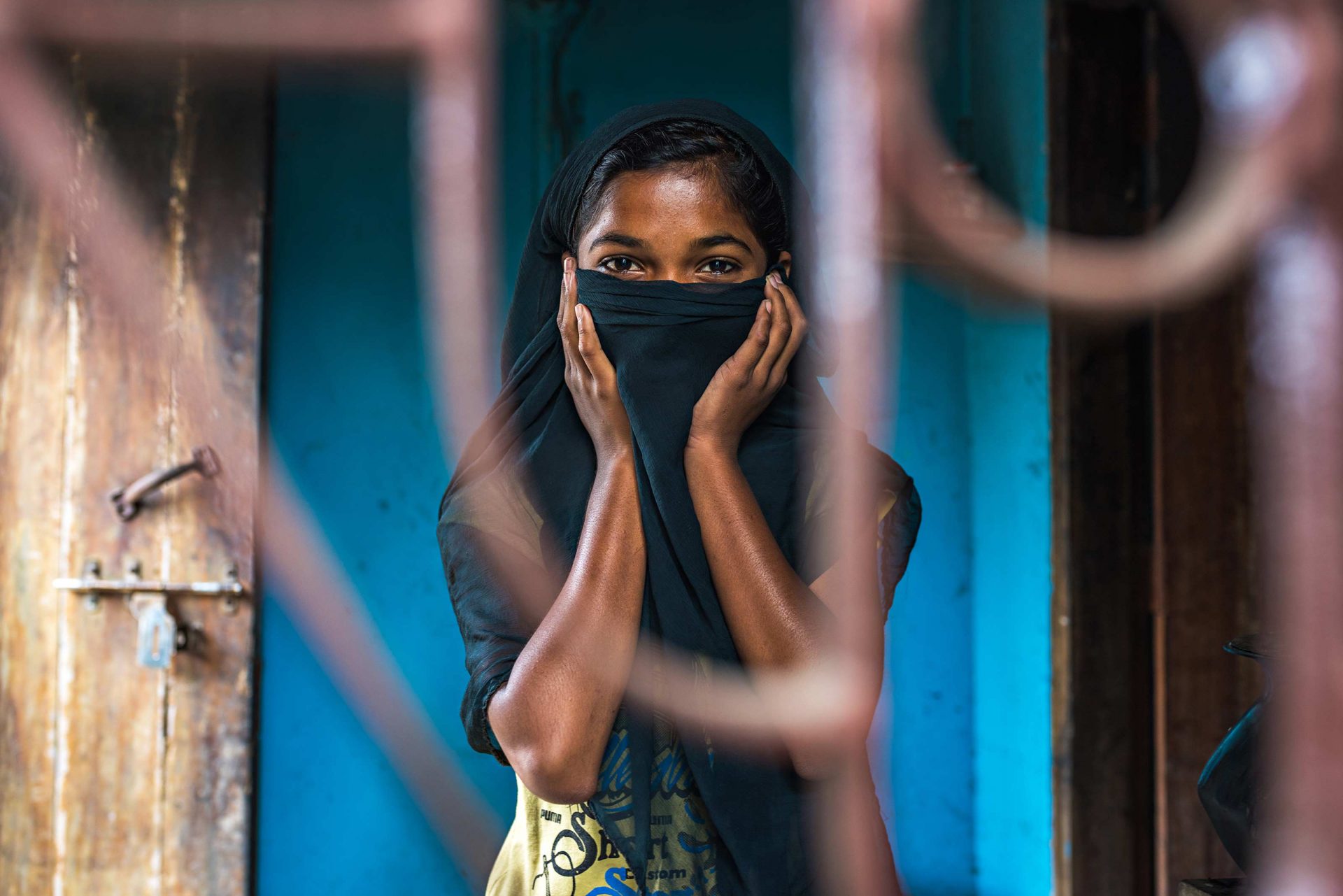 Questa immagine vuole rappresentare una sposa bambina costretta ad un matrimonio precoce in Bangladesh